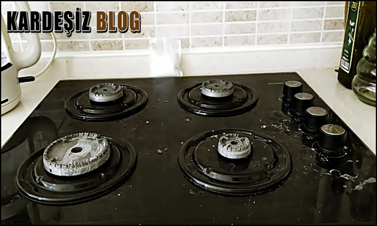 Ocak Üzerindeki Zorlu Yağ Lekeleriyle Başa Çıkmanın Püf Noktaları