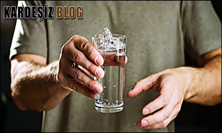 Vücutta Ani Titreme için Hangi Bölüme Gidilir